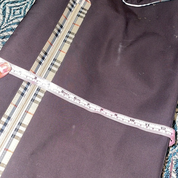 Burberry - Picture 7 of 12